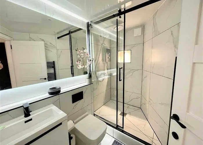 Stylish, And Cosy 1bd Nr Canongate Apartment
