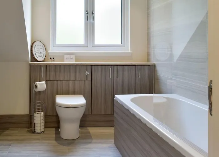 Estate At Carberry Tower 펜션 *