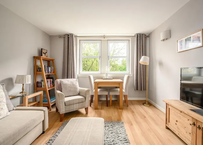 Castle View Hideaway דירה אדינבורו