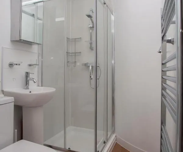 My Meadows, Centre Apartment, Sunny&spacious * Edinburgh