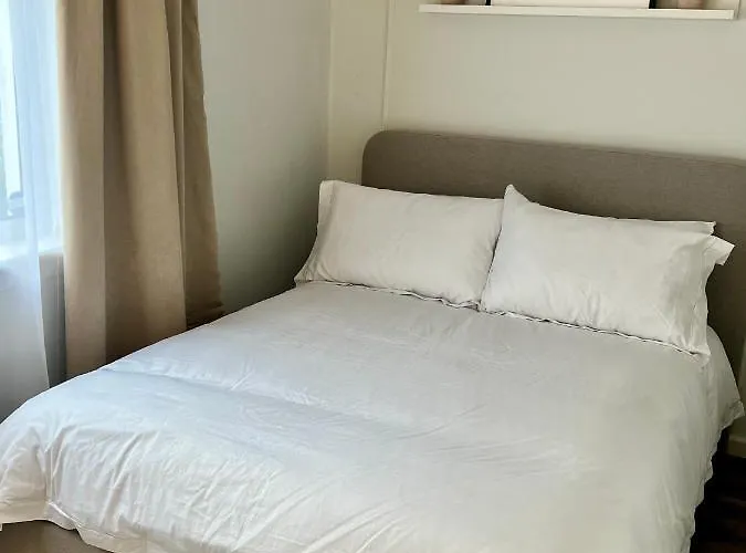 House With Garden And Parking 15 Min To Center