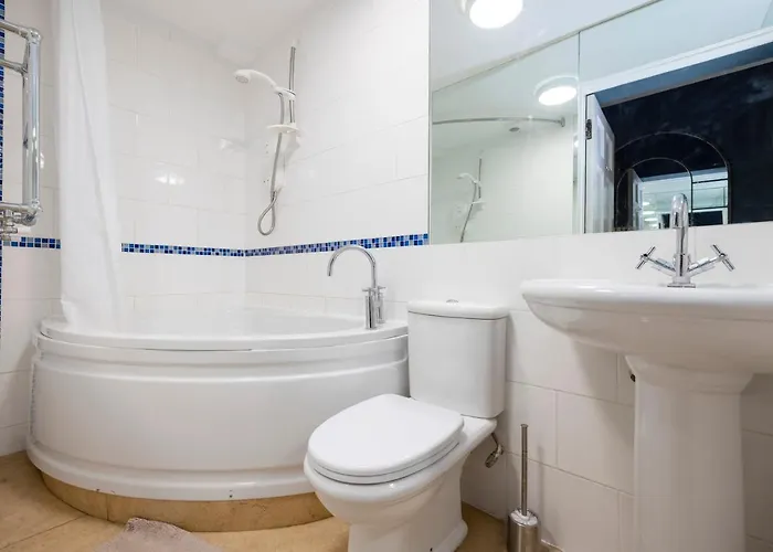 Elegant 2-bedroom In Centre Edinburg