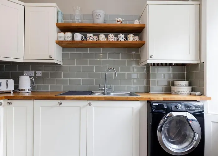 Elegant 2-bedroom In Centre Apartment Edinburgh