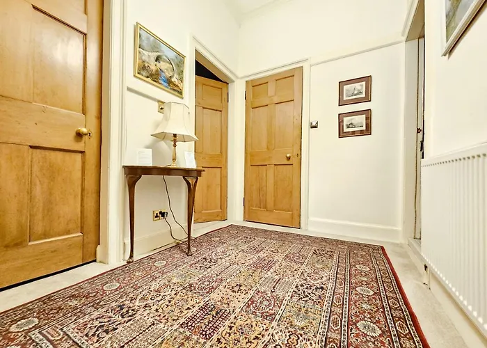 Unique New Town Near Princes Street * Edinburgh