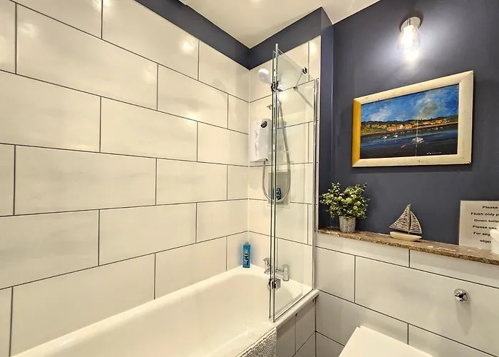 Unique New Town Near Princes Street Apartment *