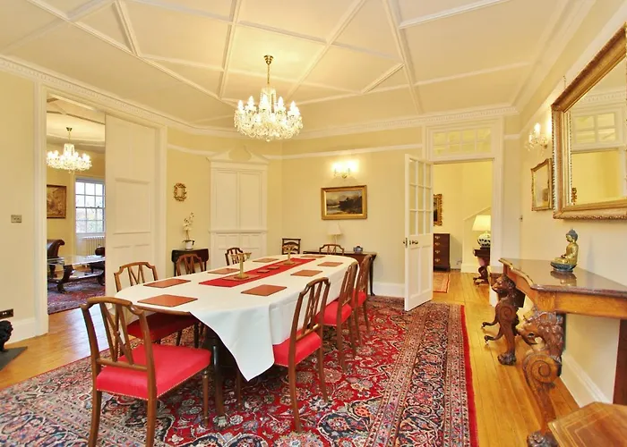 Elegant 3-bedroom Ramsay Garden In Centre * Edimburgo