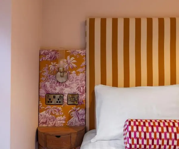 Hotel Eleven Stafford Street Townhouse (adults Only) 4*