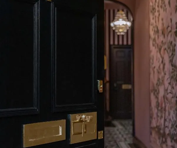 Eleven Stafford Street Townhouse (adults Only) Hotel 4*