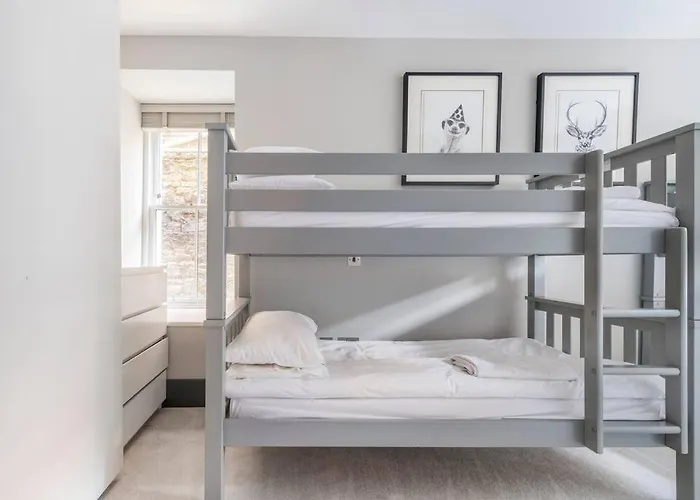 Immaculate 3 Bed With Private Entrance In Inverleith 爱丁堡