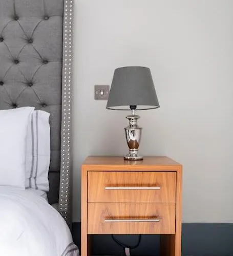 Immaculate 3 Bed With Private Entrance In Inverleith Edinburgh