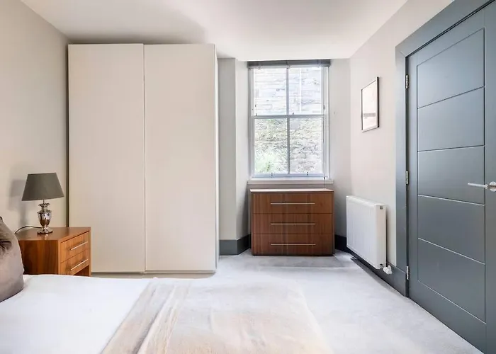 Immaculate 3 Bed With Private Entrance In Inverleith Apartament