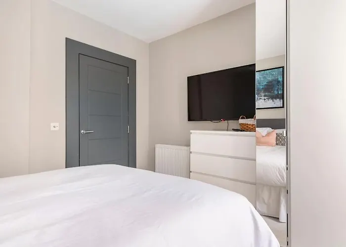 Immaculate 3 Bed With Private Entrance In Inverleith