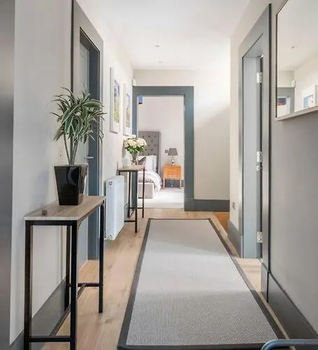 Daire Immaculate 3 Bed With Private Entrance In Inverleith *