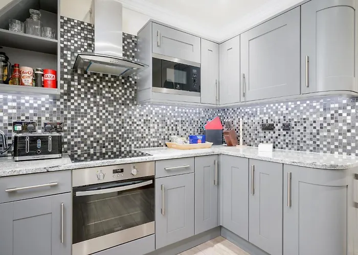 Appartement Historic Ramsay Garden Apt With Balcony Views - Pass The Keys