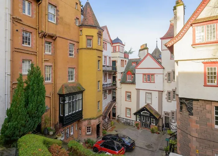 Appartement Historic Ramsay Garden Apt With Balcony Views - Pass The Keys