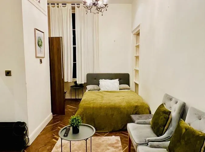 Stylish 1bhk Heart Of The Edinburgh