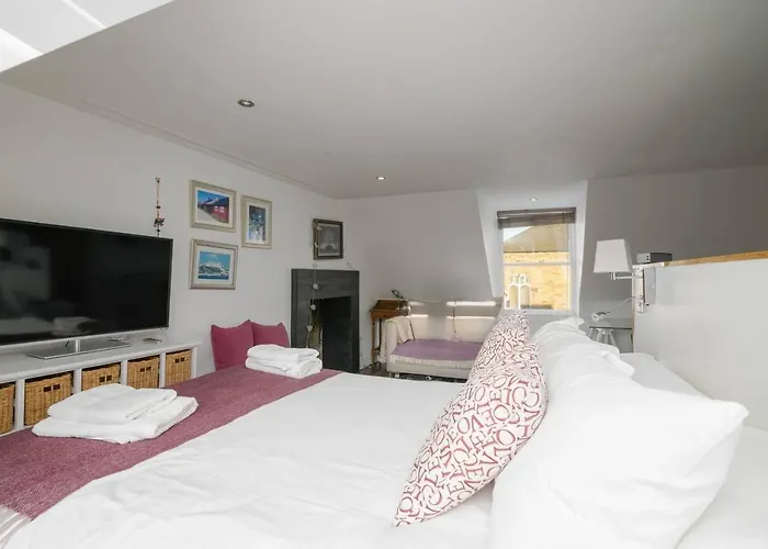 Cosy - Pass The Keys