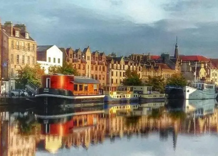 My Waterfront Apartment, Views Over Water Of Leith شقة *