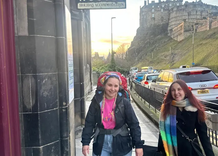 Castle Rock - Adults Only Хостел Эдинбург