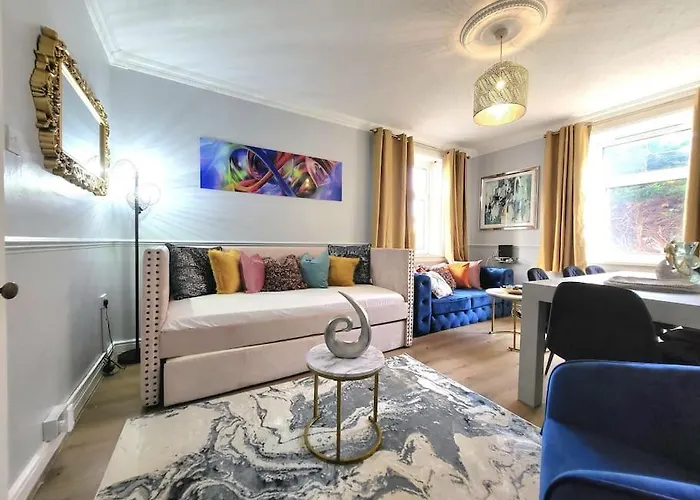 4 Bedrooms By Sensational Short Lets & Serviced * Edinburgh