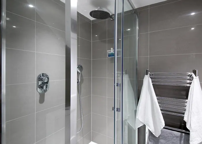 Sheens House 3* Edinburgh