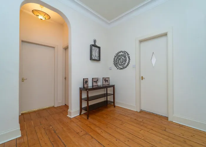 Large Corner