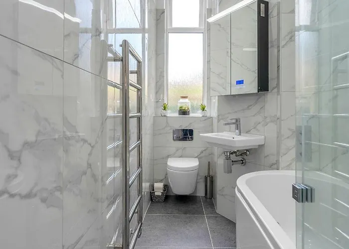 Apartment Elegant 2bed-central -by Homes Edinburgh