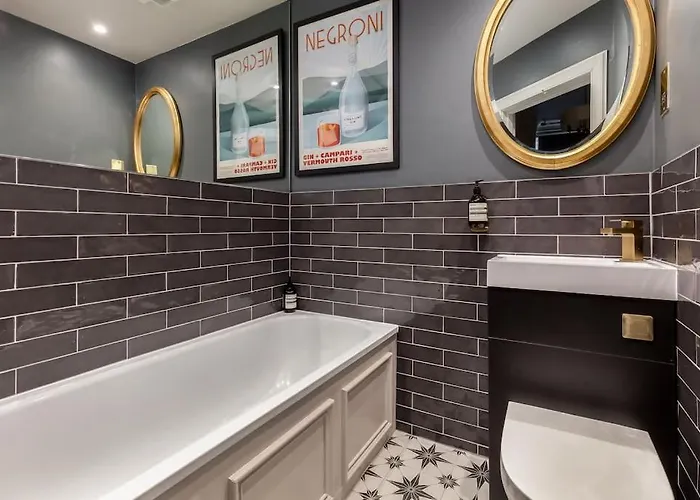 Beautiful Victorian Close To The Botanical Gardens, Free Parking!