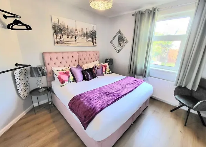 4 Bedrooms By Sensational Short Lets & Serviced Apartment Edinburgh