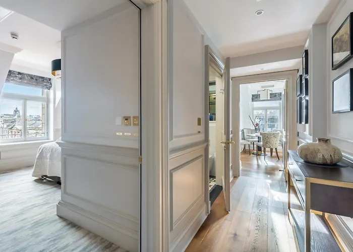 Aparthotel Righ Residences - George Street 4*