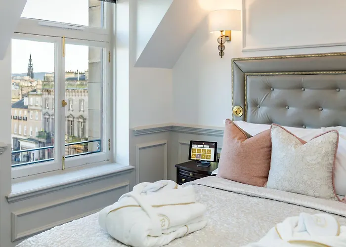 Righ Residences - George Street 4* Edinburgh