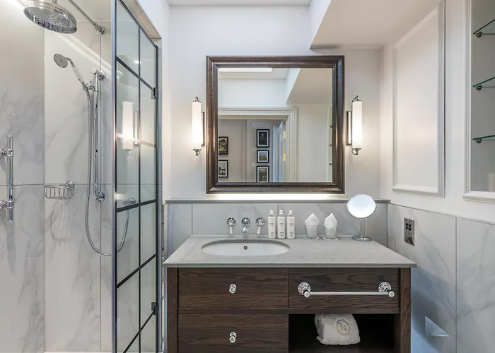 Righ Residences - George Street