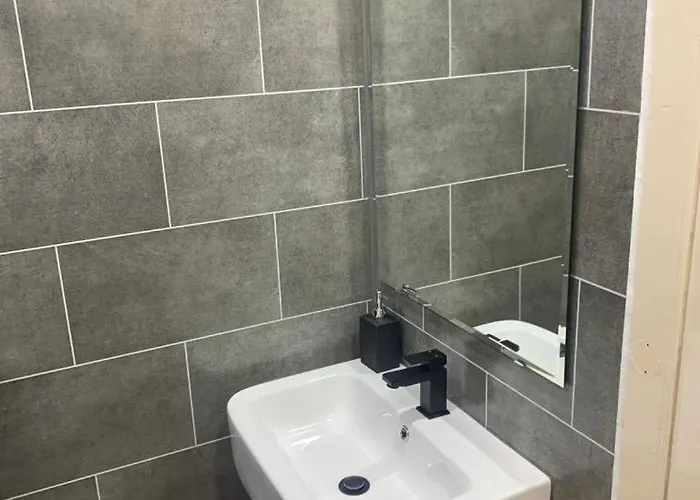 Stockbridge Two Bedroom Apartment