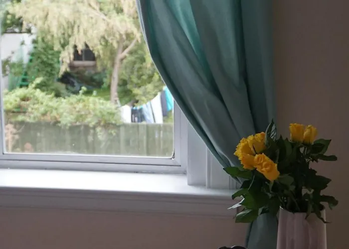 Dryden Gardens Homestay Edinburgh