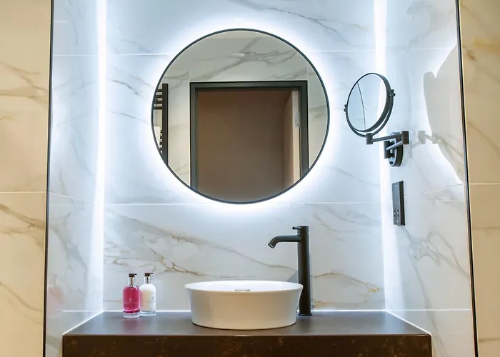 Otel Tynecastle Park