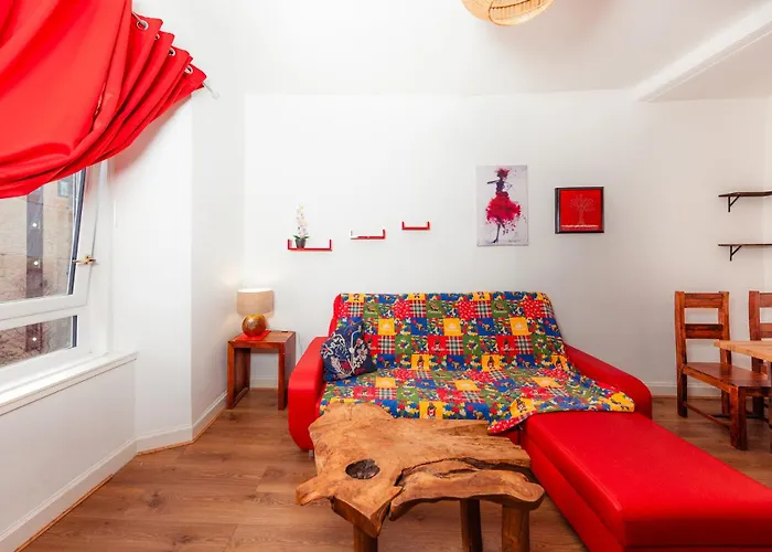 Desirable By The Centre Apartment *
