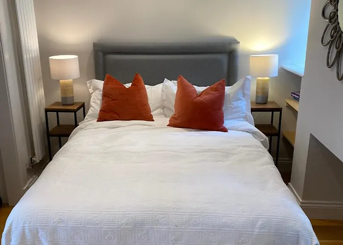 7a The Mews - In The