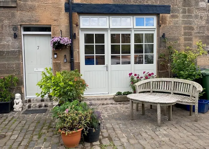 7a The Mews - In The * Edinburg