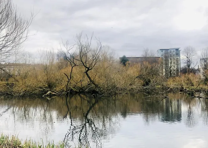 15 Mins To Princes Street Spacious Lakeside With Free Parking אדינבורו