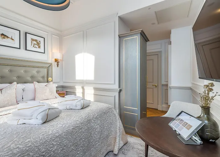 Righ Residences - George Street 4* Edinburgh