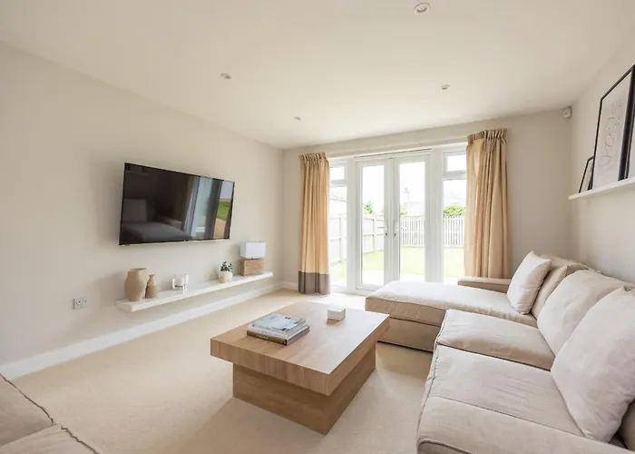 Luxury Detached