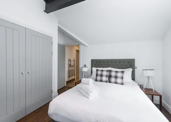 Cool Urban With Stunning Castle Views Appartamento Edimburgo