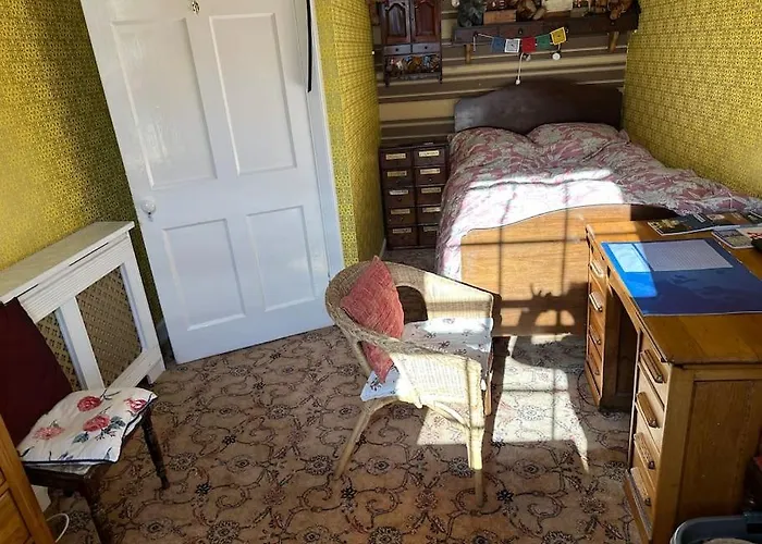 Very 2 Bedroom Flat In World Heritage Site Edinburgh