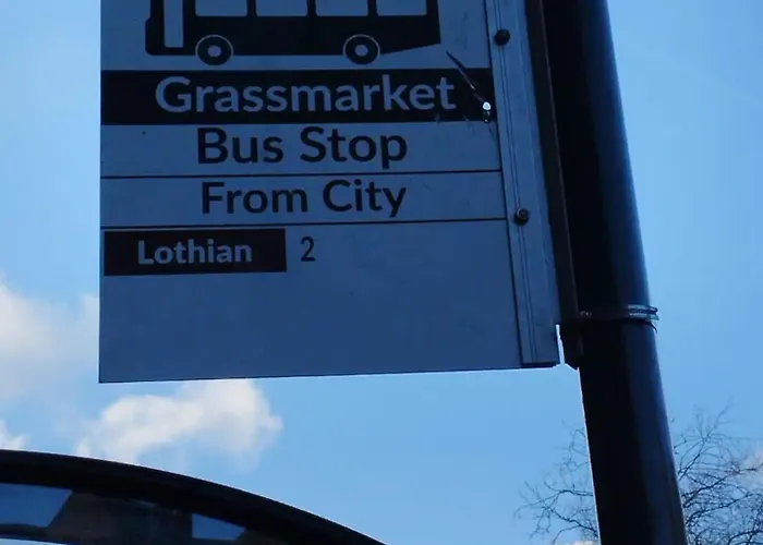 דירה 3 Bedrooms Flat In Old Town Sleeps 6 אדינבורו