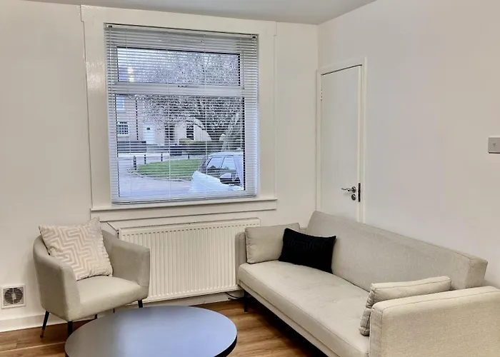 Modern 2 Bedroom In Free Parking *