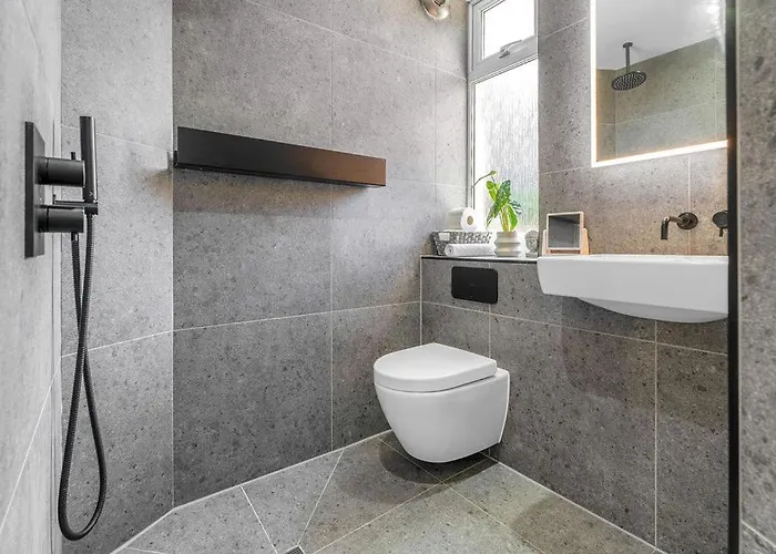 Apartment Elegant 2bed-central -by Homes