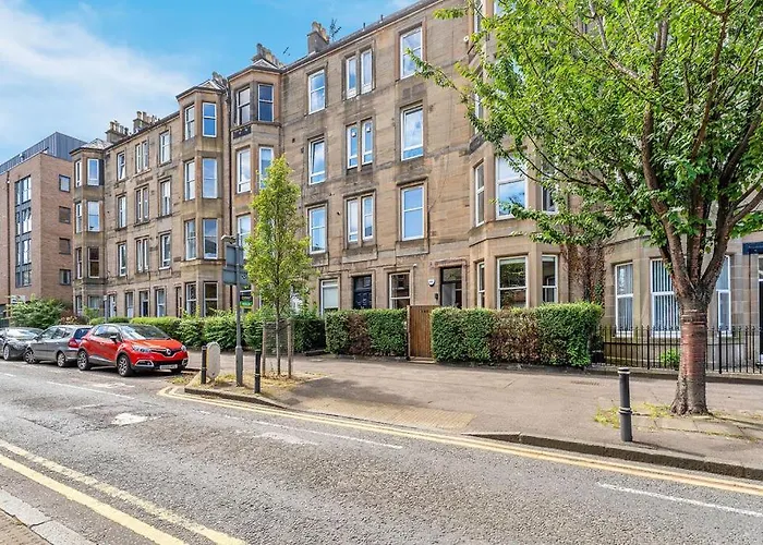 Elegant 2bed-central -by Homes Apartment *