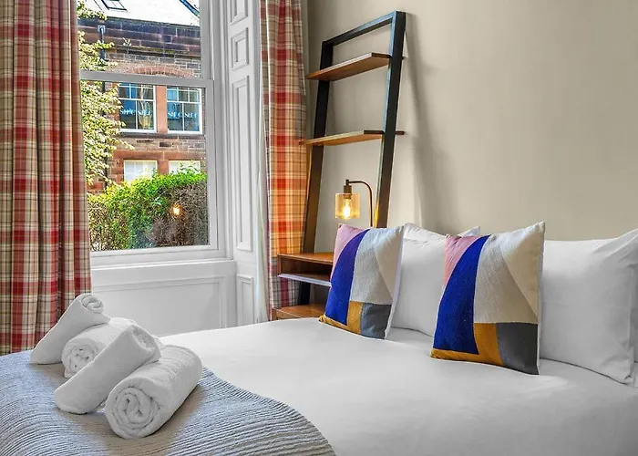 Elegant 2bed-central -by Homes * Edinburgh