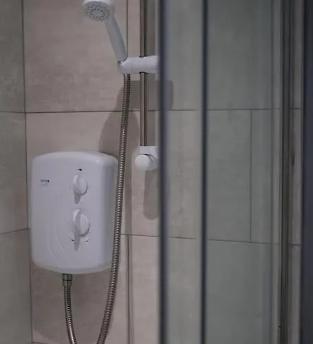 Murrayfield Stadium Basement ,murieston -3 Bed 3 Bath