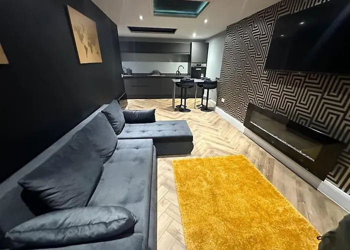 Murrayfield Stadium Basement ,murieston -3 Bed 3 Bath אדינבורו